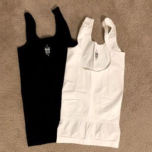 NWOT Blanqi Nursing Tanks